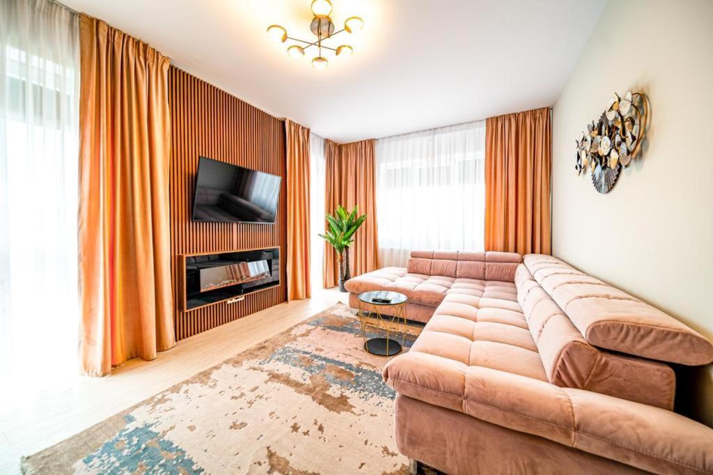 Apartamento Pink Velvet Rk Ghimbav Exterior foto