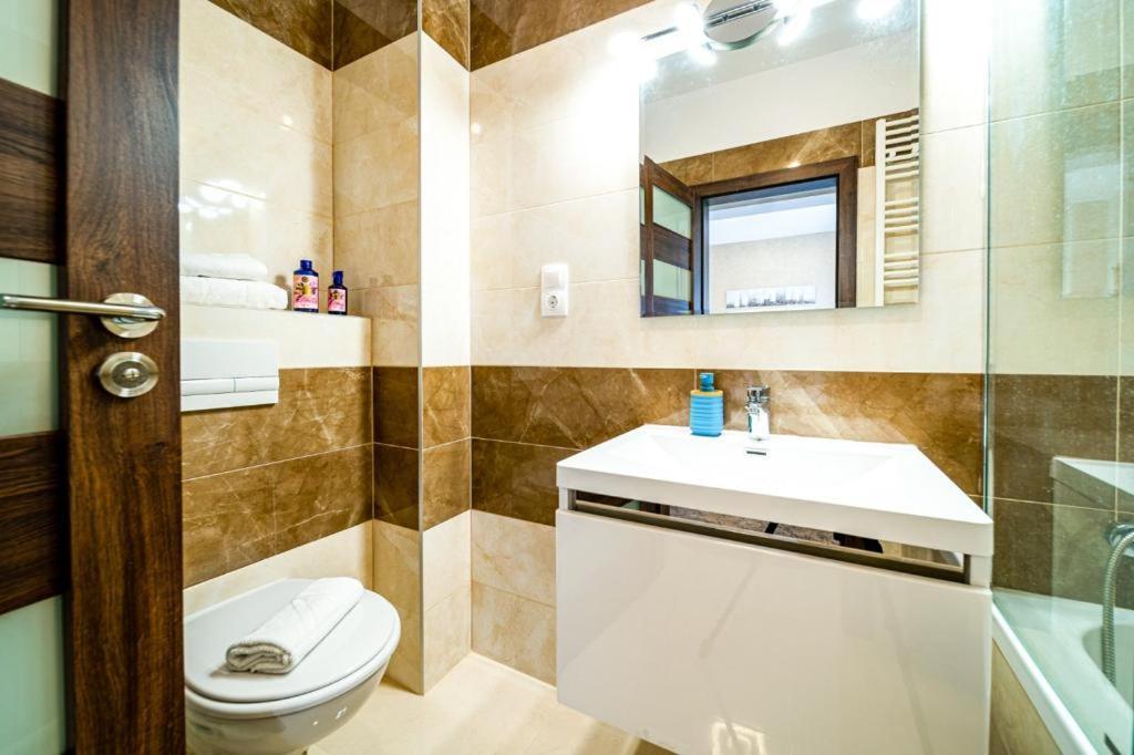 Apartamento Pink Velvet Rk Ghimbav Exterior foto
